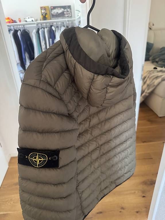 Vestes: Stone Island light down jacket – D'occasion à St. Gallen par rechsteinerholding