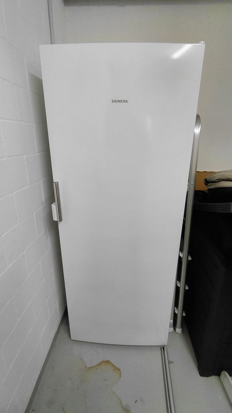 Siemens Gefrierschrank: Gefrierschrank freistehend – Gebraucht aus Uerikon von pchardy 2