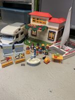 Playmobil Set „Remix“ : Haus, Wohnwagen, Katamaran