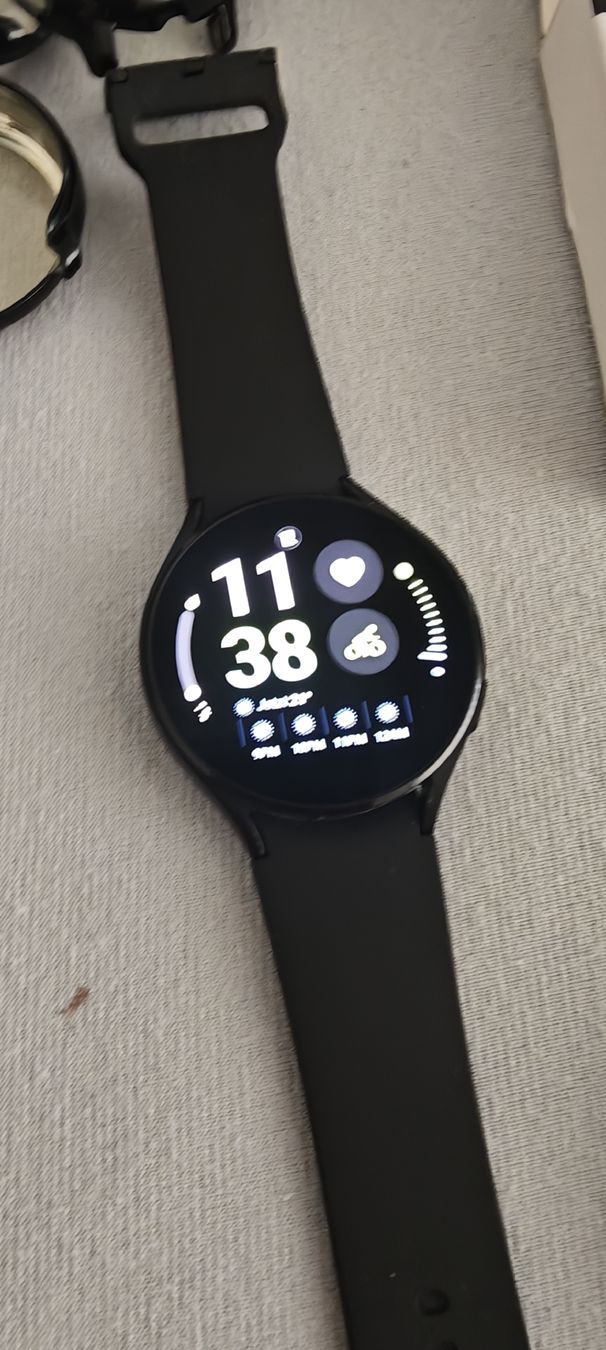 Samsung Smartwatch: Samsung Galaxy Watch 4 top Zustand  – Nuovo (secondo la descrizione) da Rupperswil venduto da pimpjuice 1