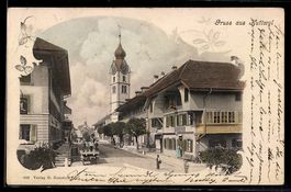 AK Huttwil, Straßenpartie mit Passanten und Blick zur Kirche