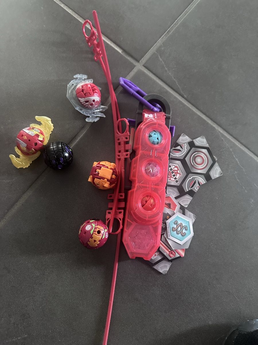 Jouets: Bakugan  – D'occasion à Laupen BE par Smythe