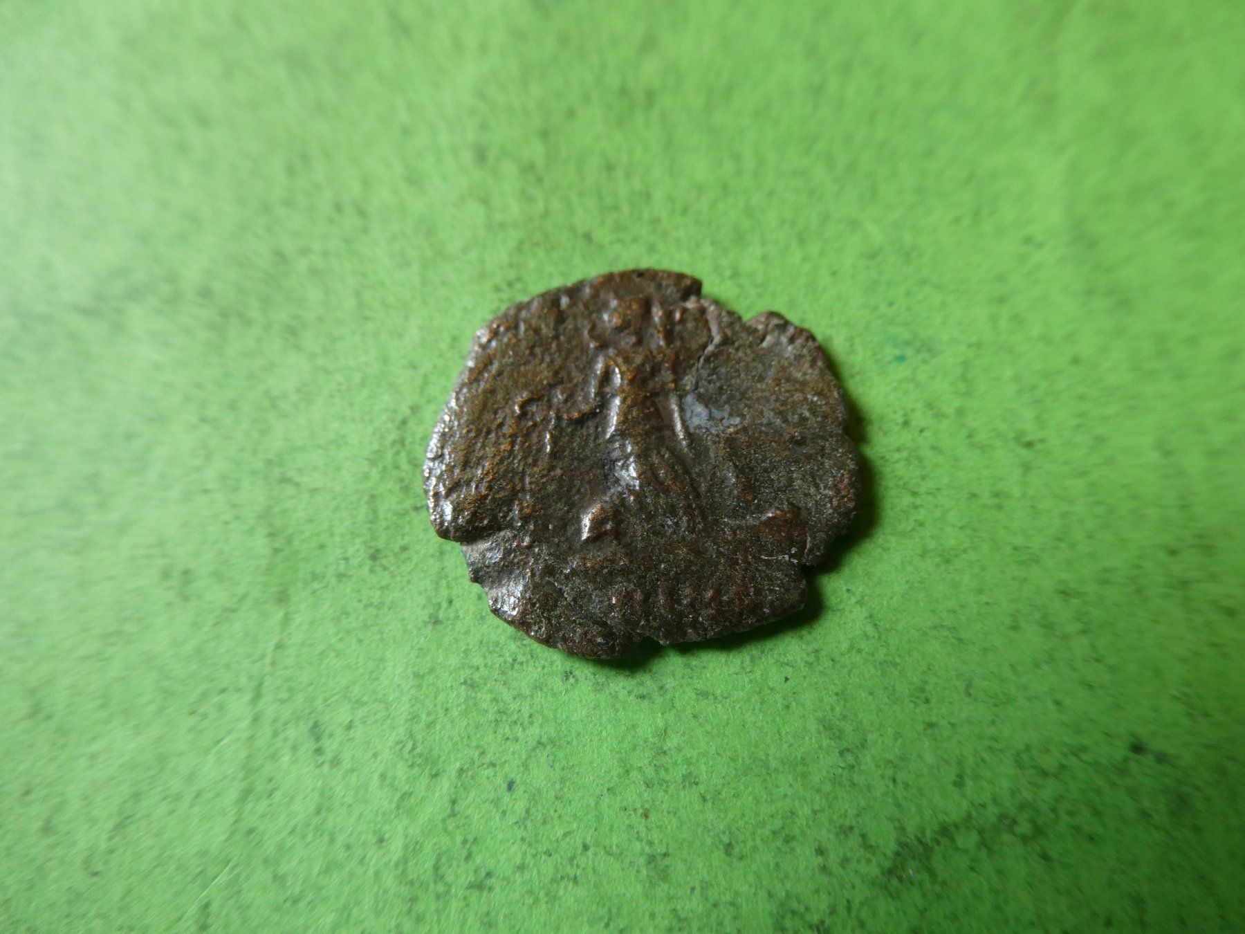 Alle Münzen: uralte   Bronzemünze  17 mm  2.21 g – Gebraucht aus Hinterforst von Rohusri 2