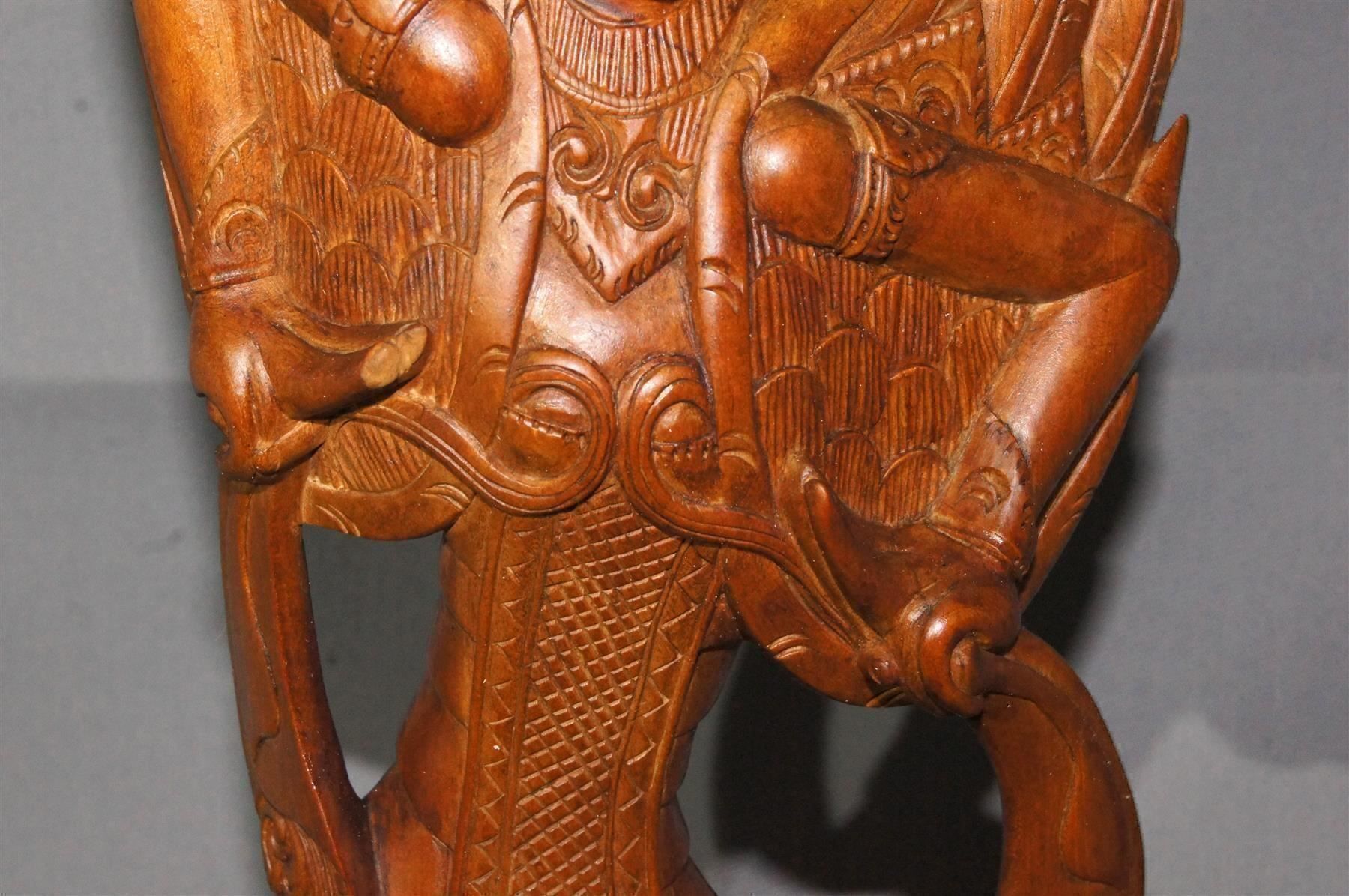 Skulpturen & Statuen: Elegante Tempeltänzerin - grosse Figur – Gebraucht aus Geroldswil von ARTEFACTO 8