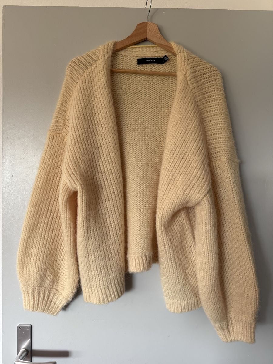 Maglioni & Felpe: Vero Moda Strickjacke Grösse L – Usato da Wolfhausen venduto da lunaire01