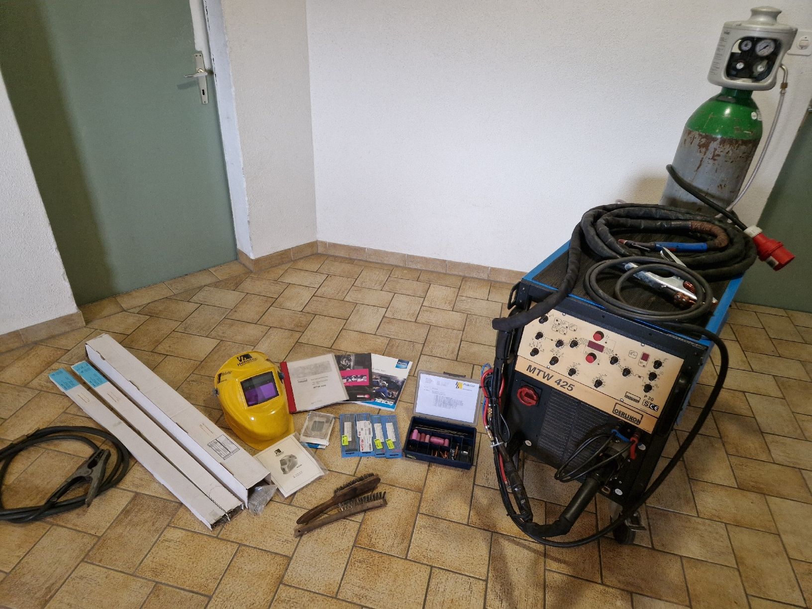 Oerlikon Saldatori: Oerlikon Schweissgerät MTW 425 AC/DC – Usato da Triesenberg venduto da 660ktm