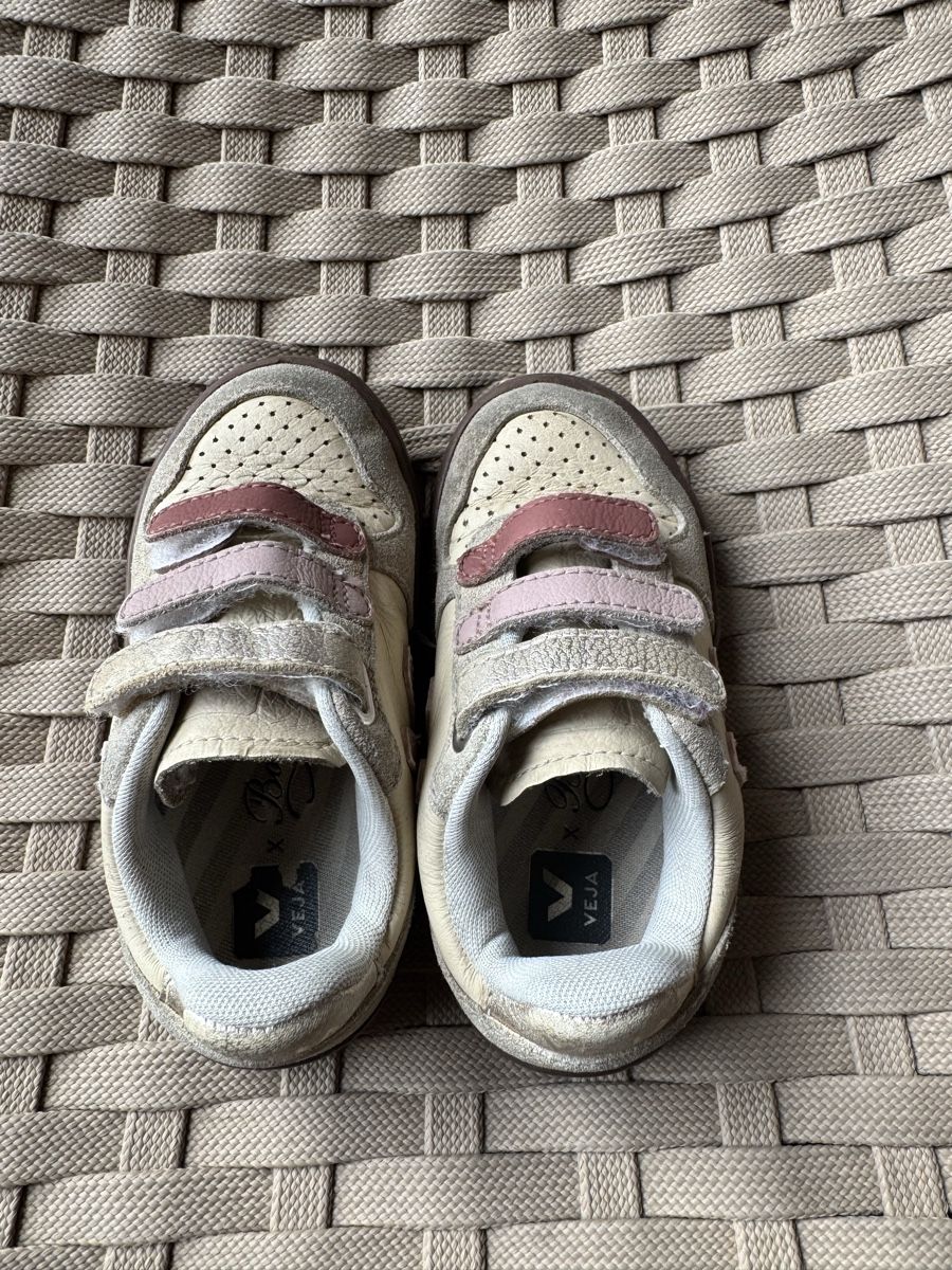 Bonpoint Chaussures filles: Bonpoint & Veja sneakers  – D'occasion à Zürich par are_fm6c