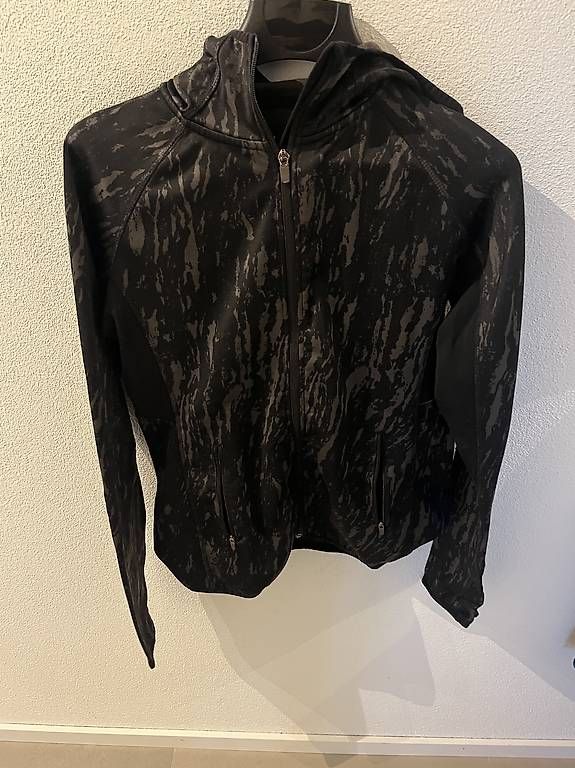 Jacken: H&M Sports Jacket – Gebraucht aus Zürich von mik_7hwr