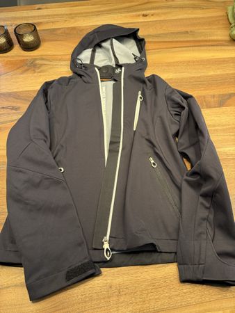 Kjus Windjacke, Regenjacke