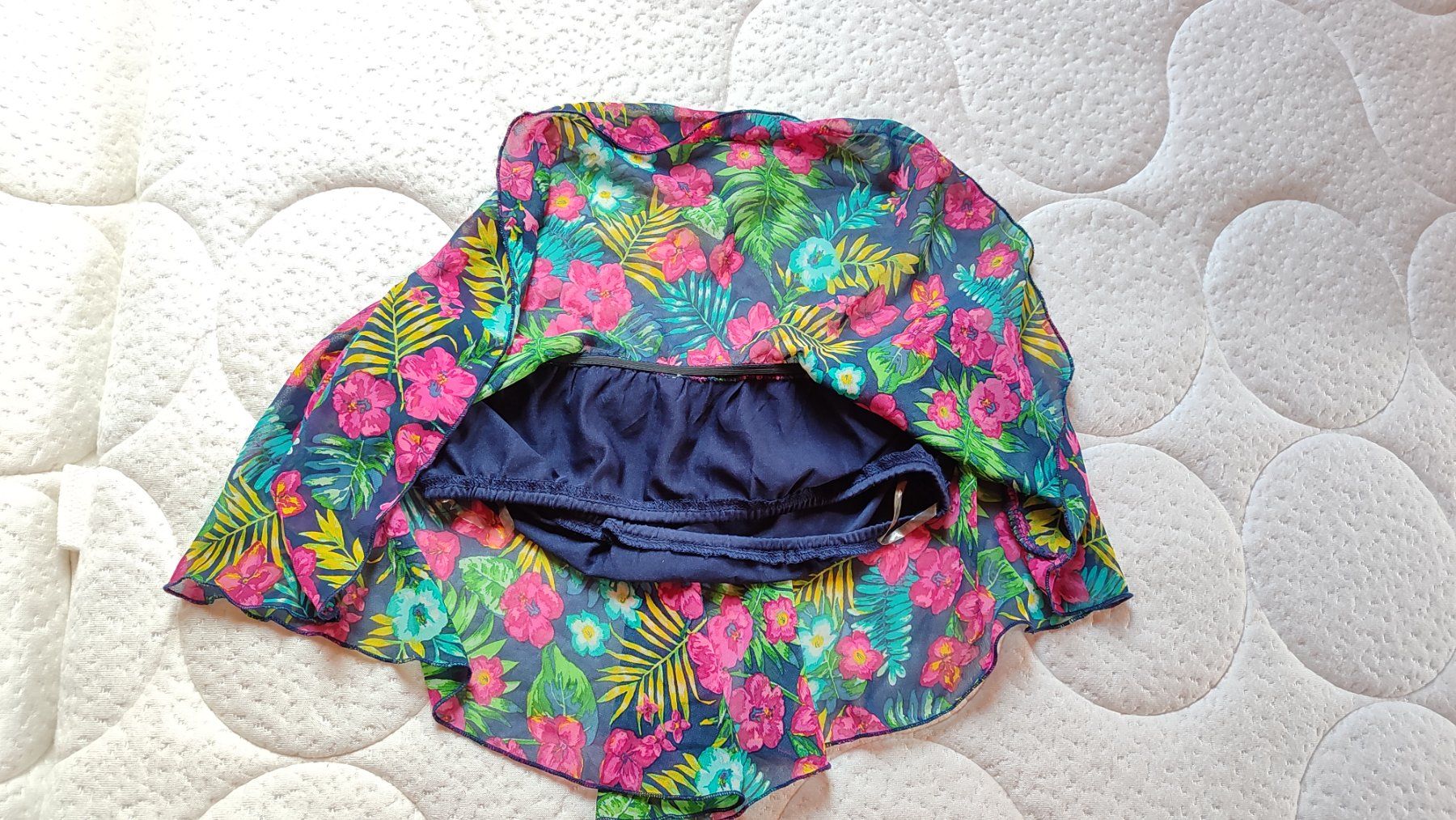 Bershka Tops: Festival-Top, Gr. S, NEU, 5 Stk. – Neuf avec emballage d'origine à Brüttisellen par nic_xm7s 6