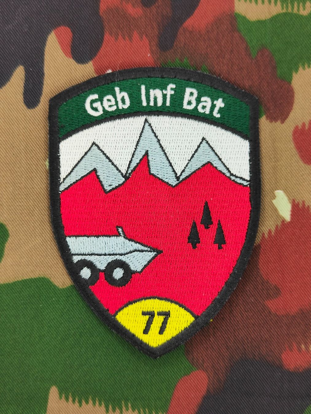 Schweizer Armee Placchette & Badge: Verbandsabzeichen Geb Inf Bat 77 Kp 3 – Usato da Bauma venduto da SwissMilitaria