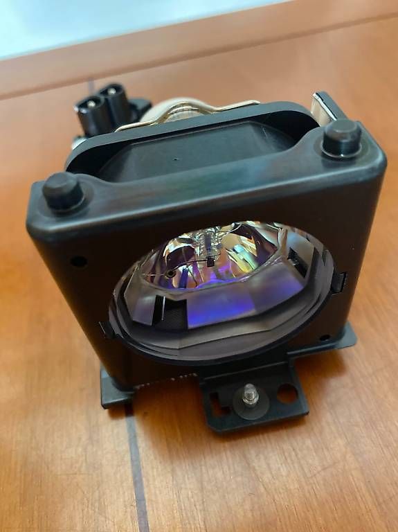 Fari: Hitachi CP-X445 Lampada di ricambio – Usato da Gentilino venduto da loloti
