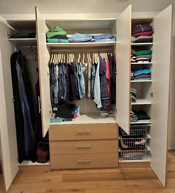 Armoires: Schrank 3-türig – D'occasion à Wiler b.Utzenstorf par reb_g26c 1