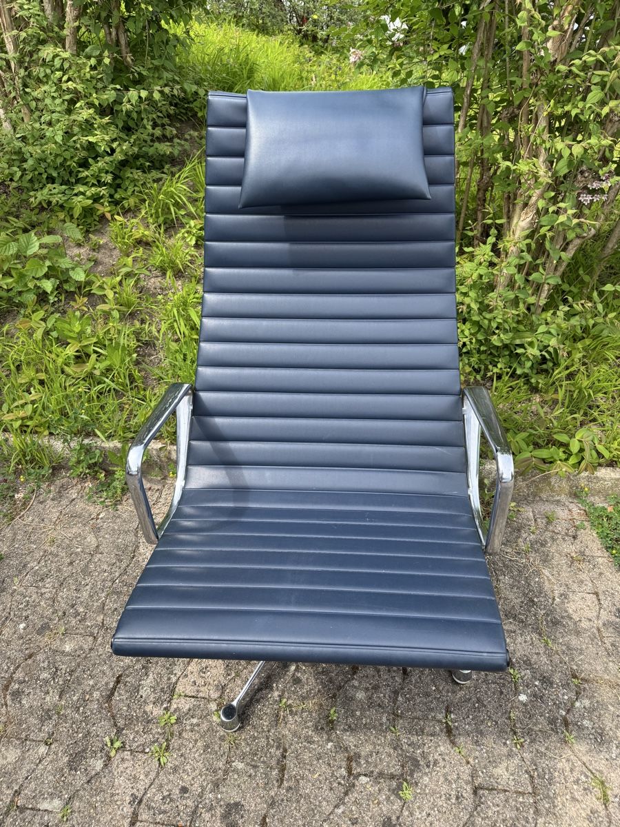 Vitra Poltrone: Aluminium Chair EA 124, Vitra – Usato da Thalwil venduto da Bluemli1