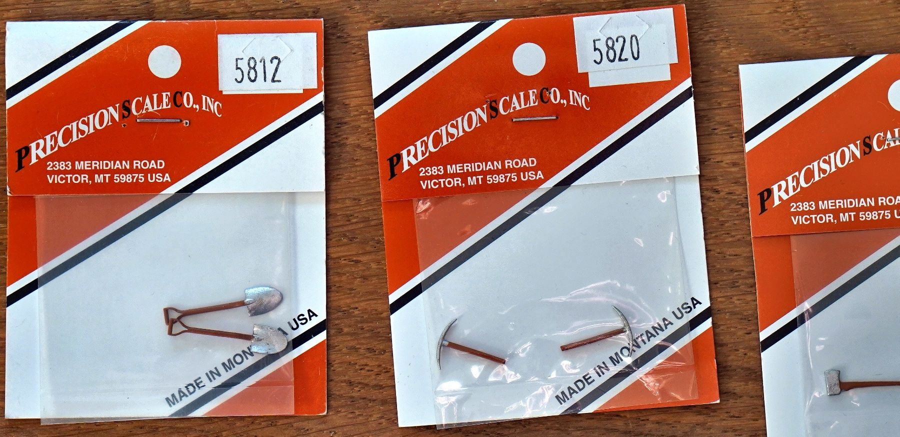 Kit di modellismo & Modellini statici: Schaufel - Hammer - Pickel  4 Pack  PSC bemalt. Masstab 1:48 – Nuovo e nell'imballaggio originale da Uerikon venduto da daylight-484 2