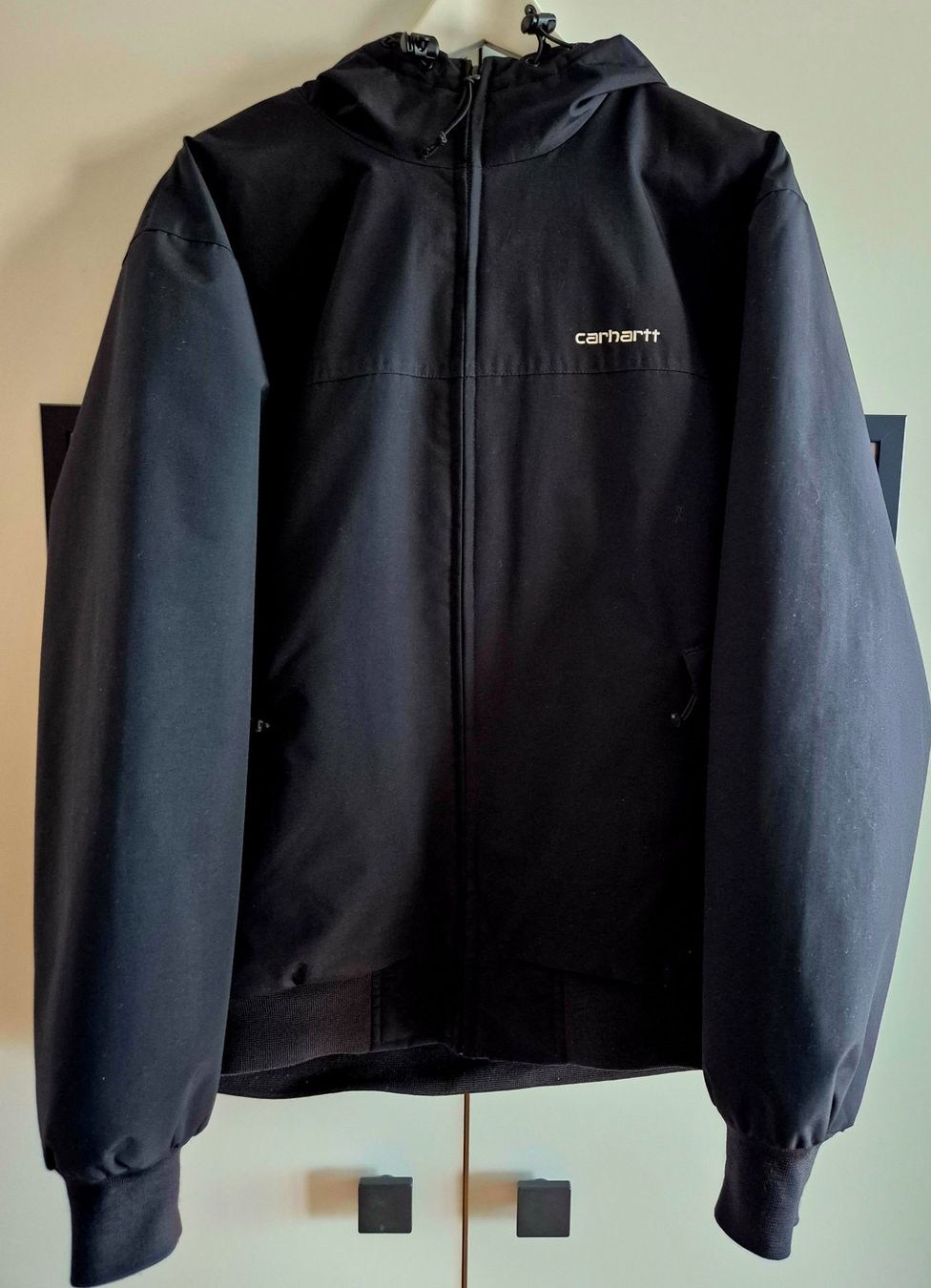 Carhartt Jacken: Carhartt Hooded Sail Jacke – Gebraucht aus Trogen von Monk3yWear