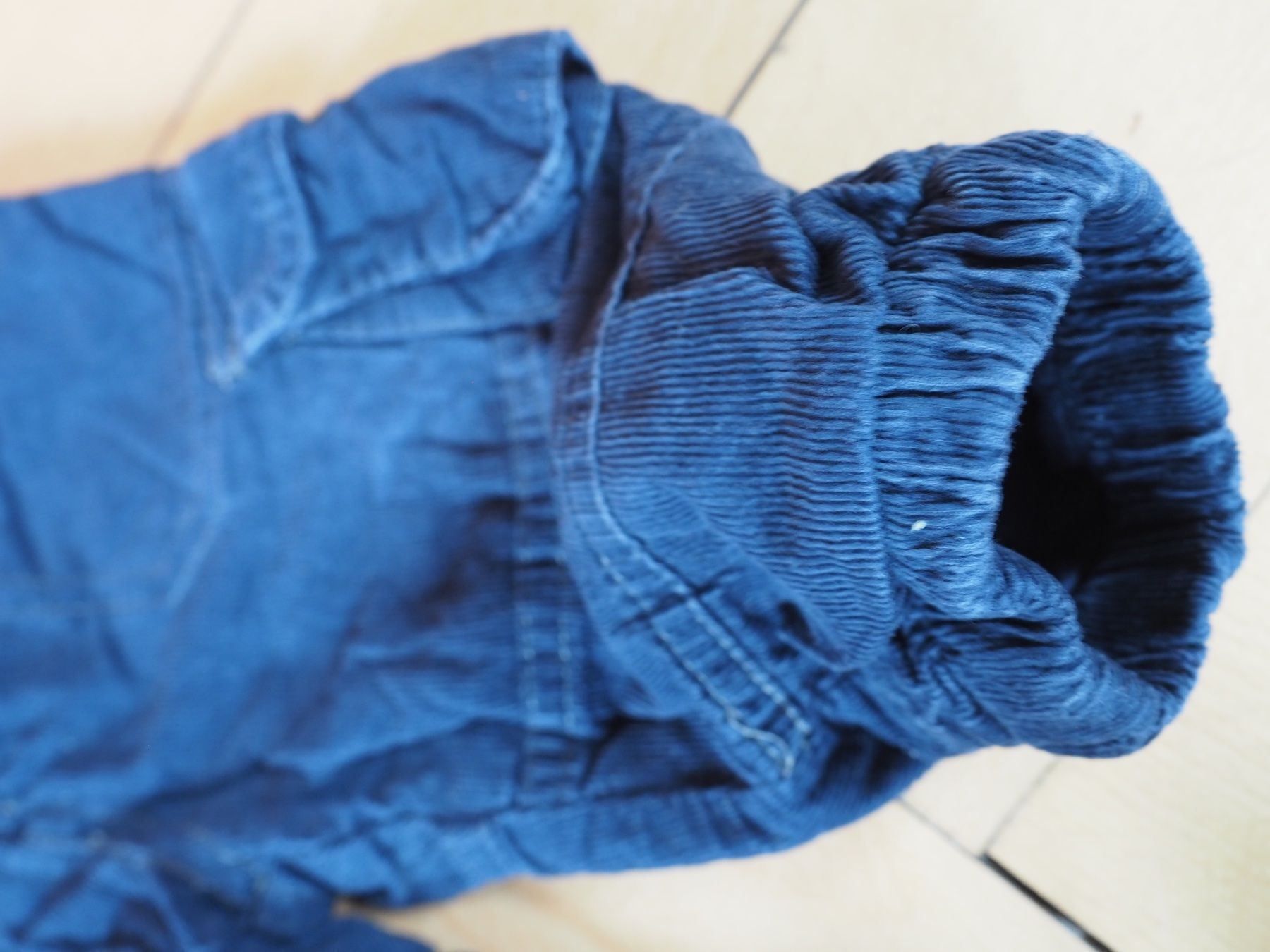 Pantaloni: Smile 68 Cordhose gedecktes blau – Usato da Oensingen venduto da katepe 4