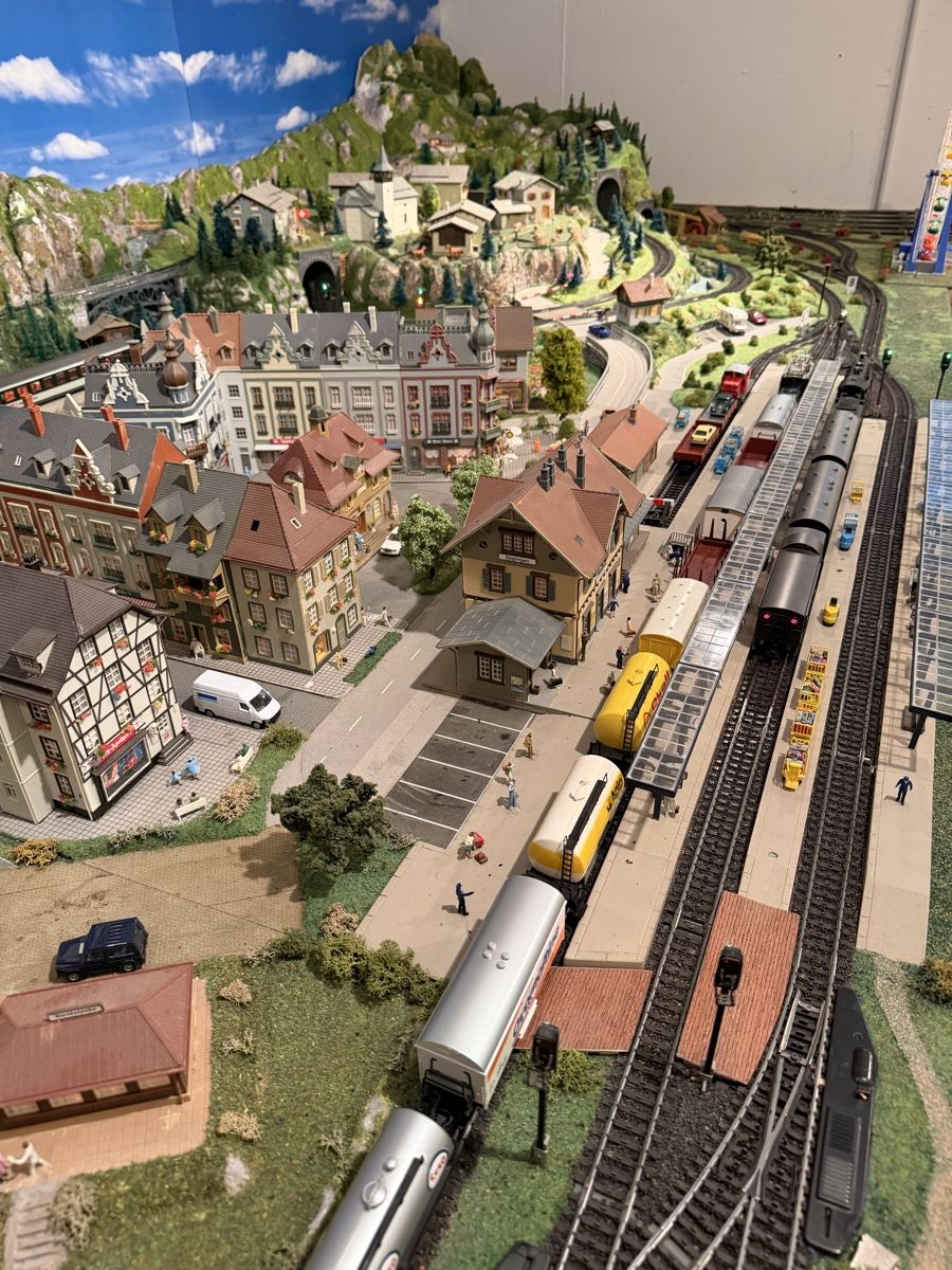 Märklin Trains électriques: Modellbahnanlage Märklin H0 gebraucht – D'occasion à Küsnacht ZH par lsc_tzr6 9