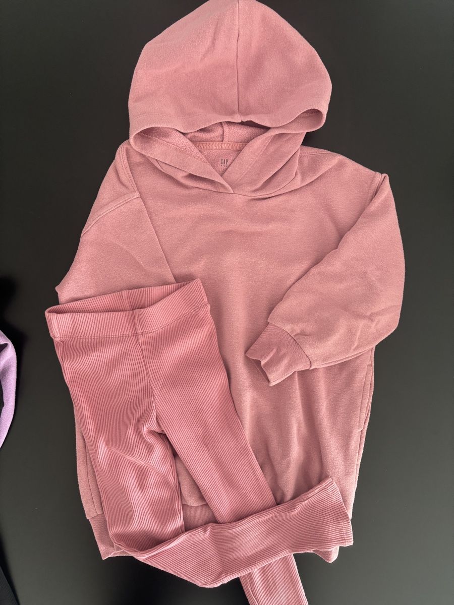 Gap Lotti & Set di vestiti: Kleiderpaket Girls 8yrs – Usato da Niederuzwil venduto da Amicio 4