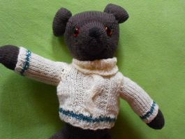 Handgestrickter Teddy ca 35 cm