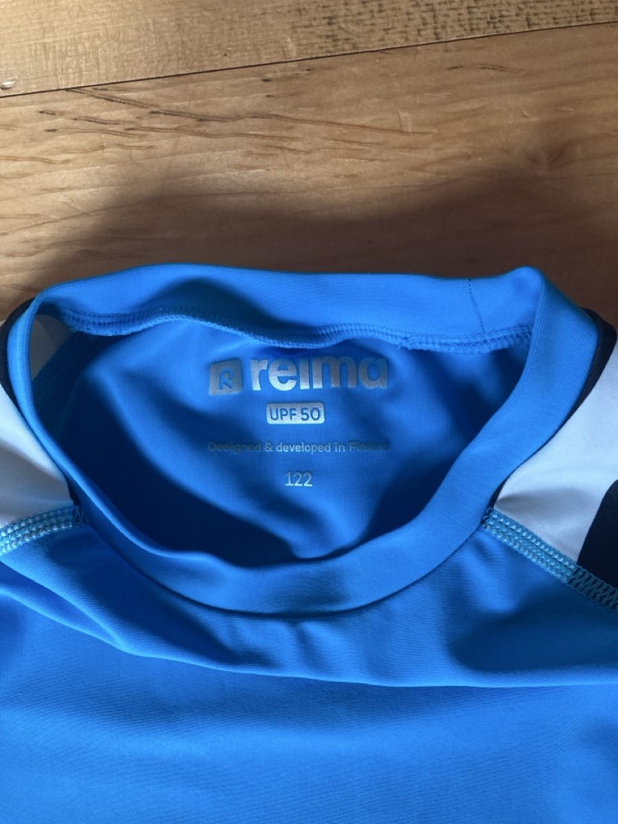 Reima Badehosen: Reima Badeshirt – Gebraucht aus Spiez von Mardo 2