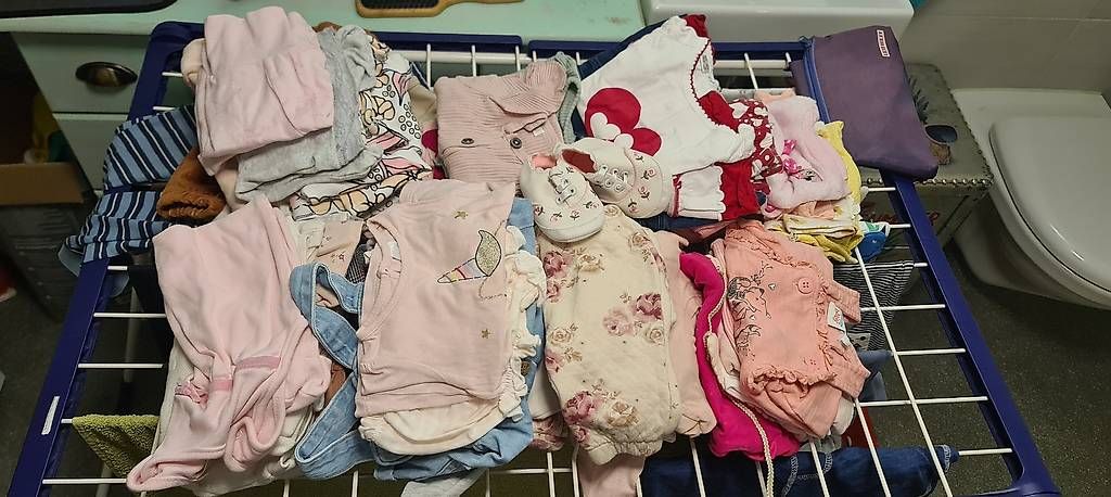 Lotti & Set di vestiti: Babykleider Mädchen 56-68 – Usato da Tamins venduto da Marserada 4