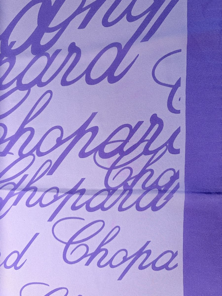 Chopard Foulards, Tücher & Schals: Foulard vintage Chopard en soie violet – Gebraucht aus Coppet von micasazoo 3