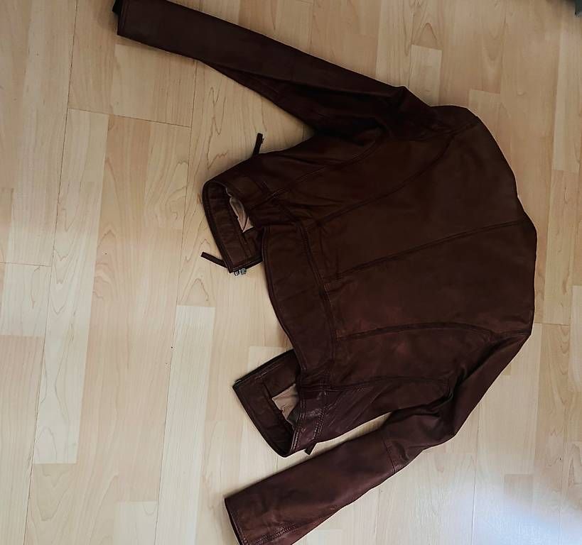 Giacche: Veste cuir unisex 40-42  – Usato da Morges venduto da sla_vm75 3
