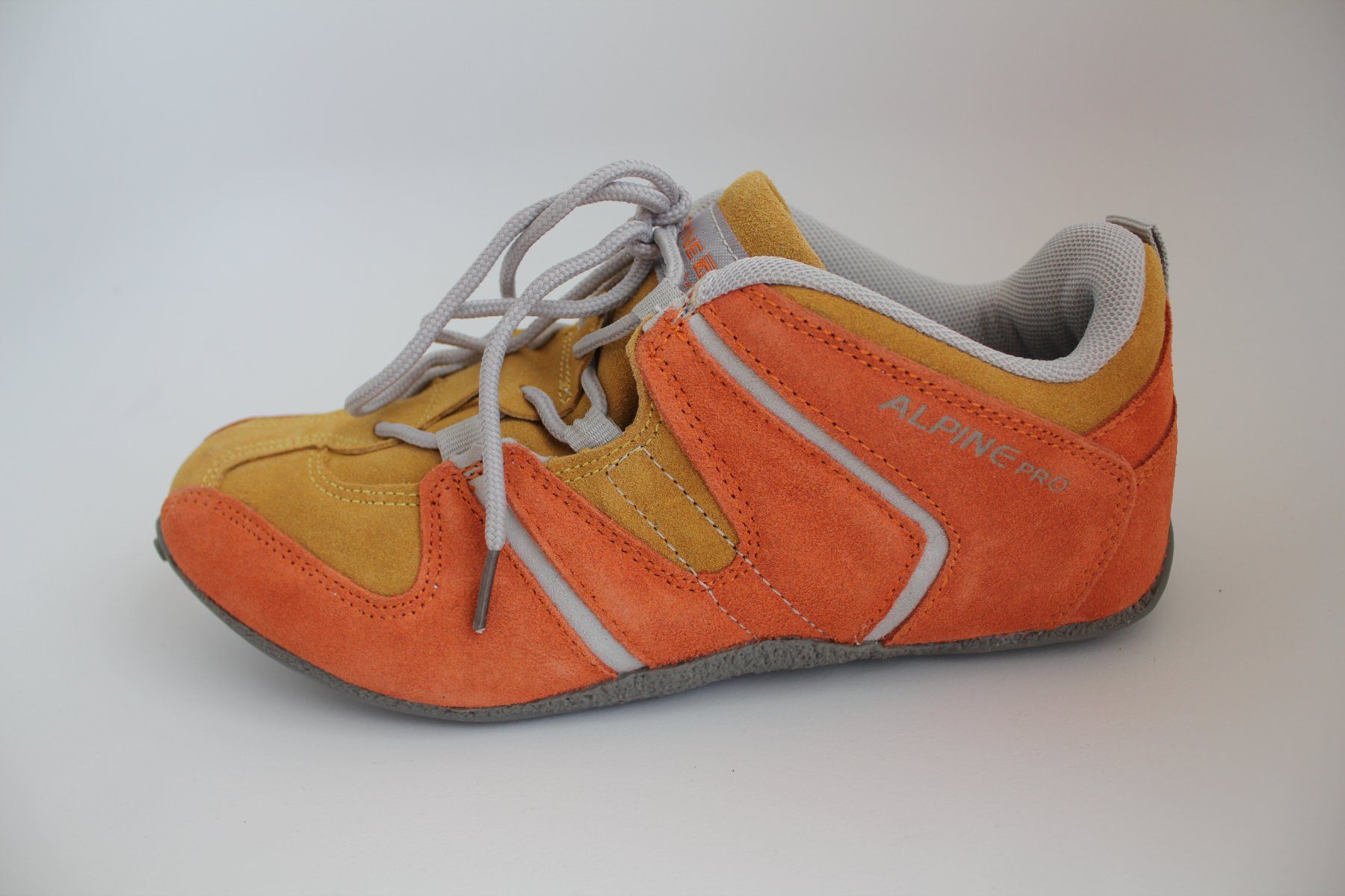Damenschuhe: Chaussures Alpine Pro t. 36   NEU! – Neu und originalverpackt aus Peseux von Gilloss 1