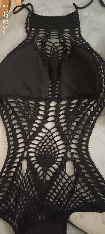 Canottiere & Pantaloni: Maillot en crochet stylé – Usato da Genève venduto da car_9qm9 1