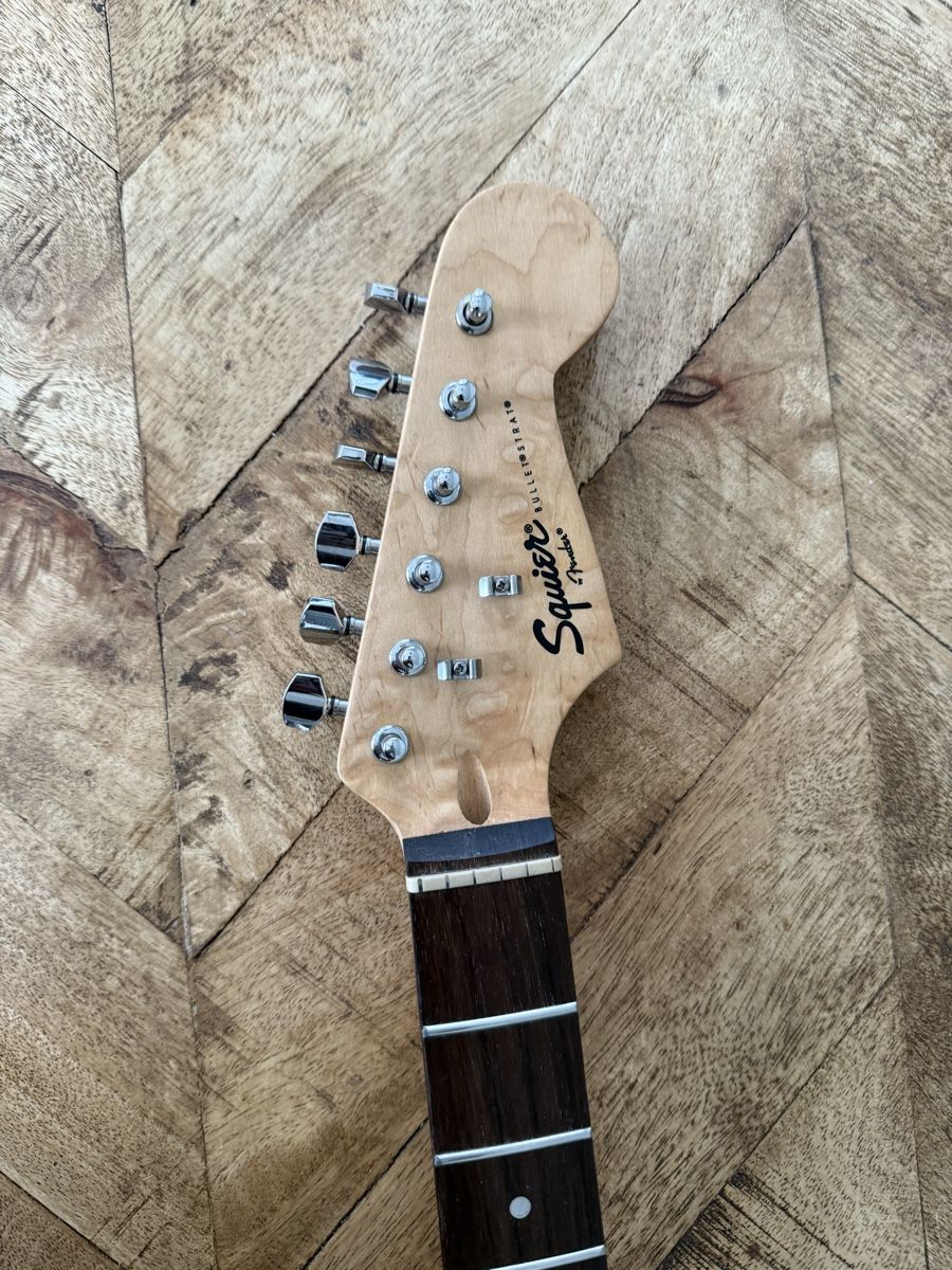 Squier Musikinstrumente: Squier Bullet Hals – Gebraucht aus Wetzikon ZH von kiw_vj86 6