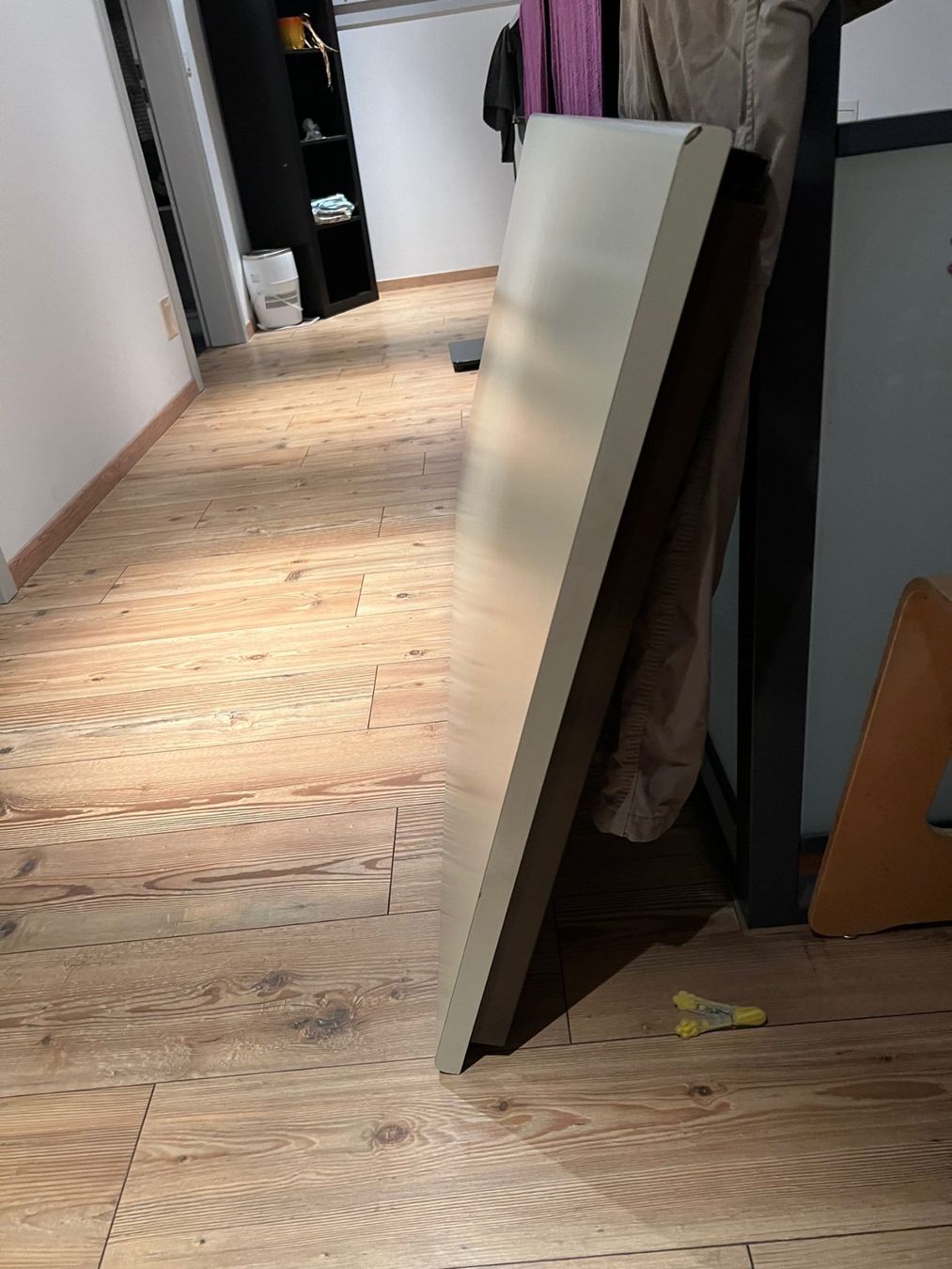 Scrivanie: Büro-Tischplatte mit Beinen – Usato da Sirnach venduto da Famisa 4