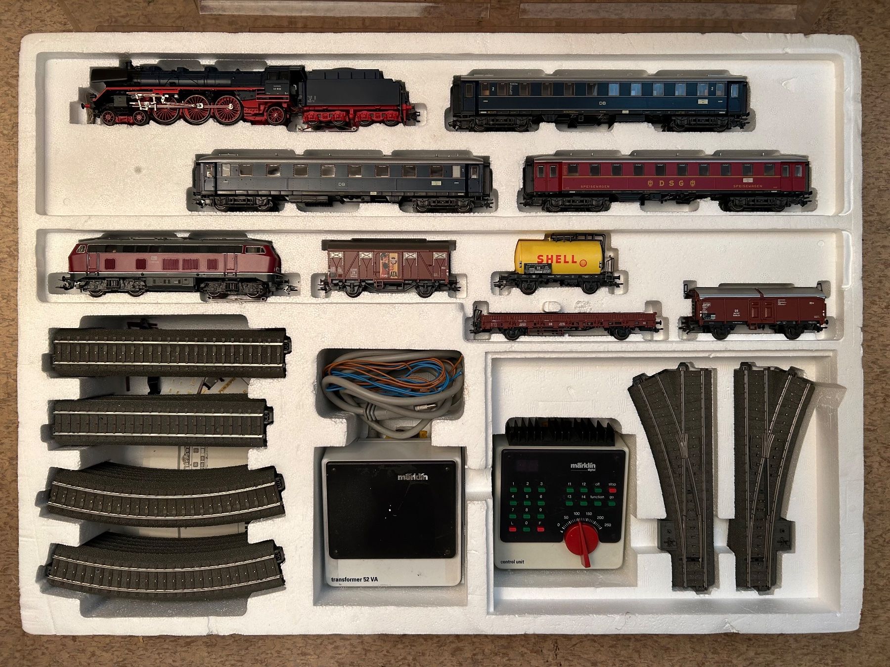 Märklin Trains électriques: Digital Starterset Märklin 29845 – D'occasion à Aesch (Neftenbach) par klaibovski
