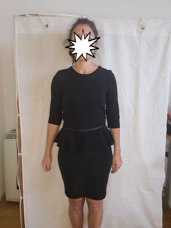 Robe noire cintrée à basque, Claudie Pierlot, 36fr