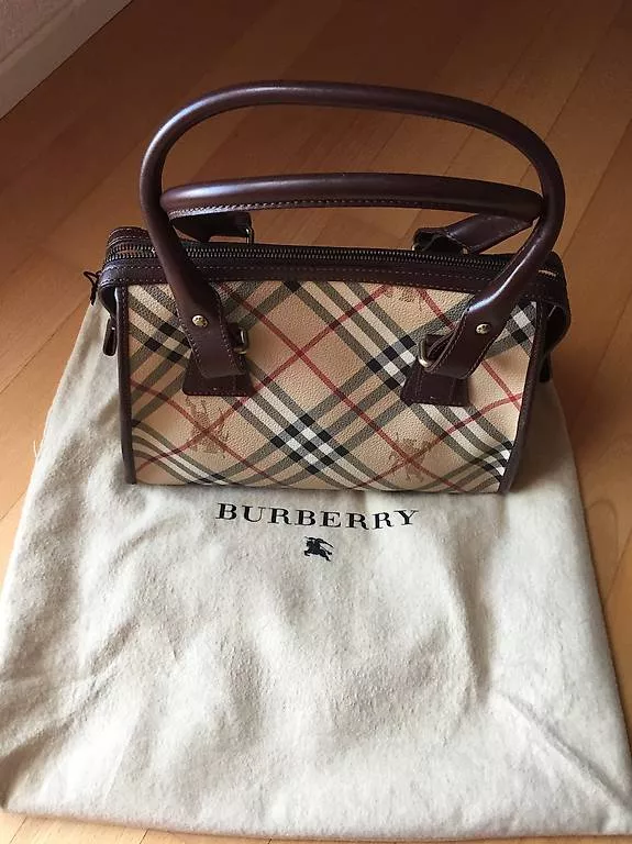 Borse da donna: Burberry Handtasche – Usato da Oberglatt ZH venduto da Mperlen 2