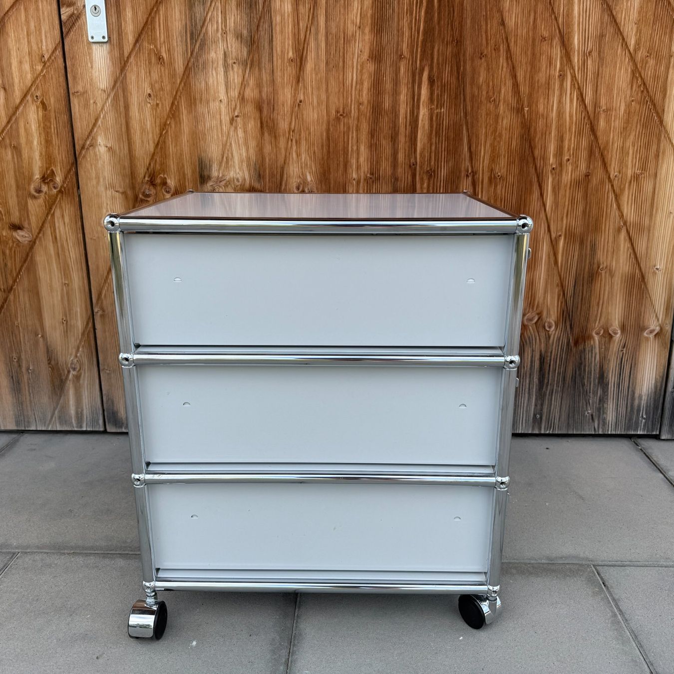 USM Banconi: USM Haller Rollcontainer Rollkorpus lichtgrau -top Zustand- – Usato da Ramsen venduto da Studio82 4