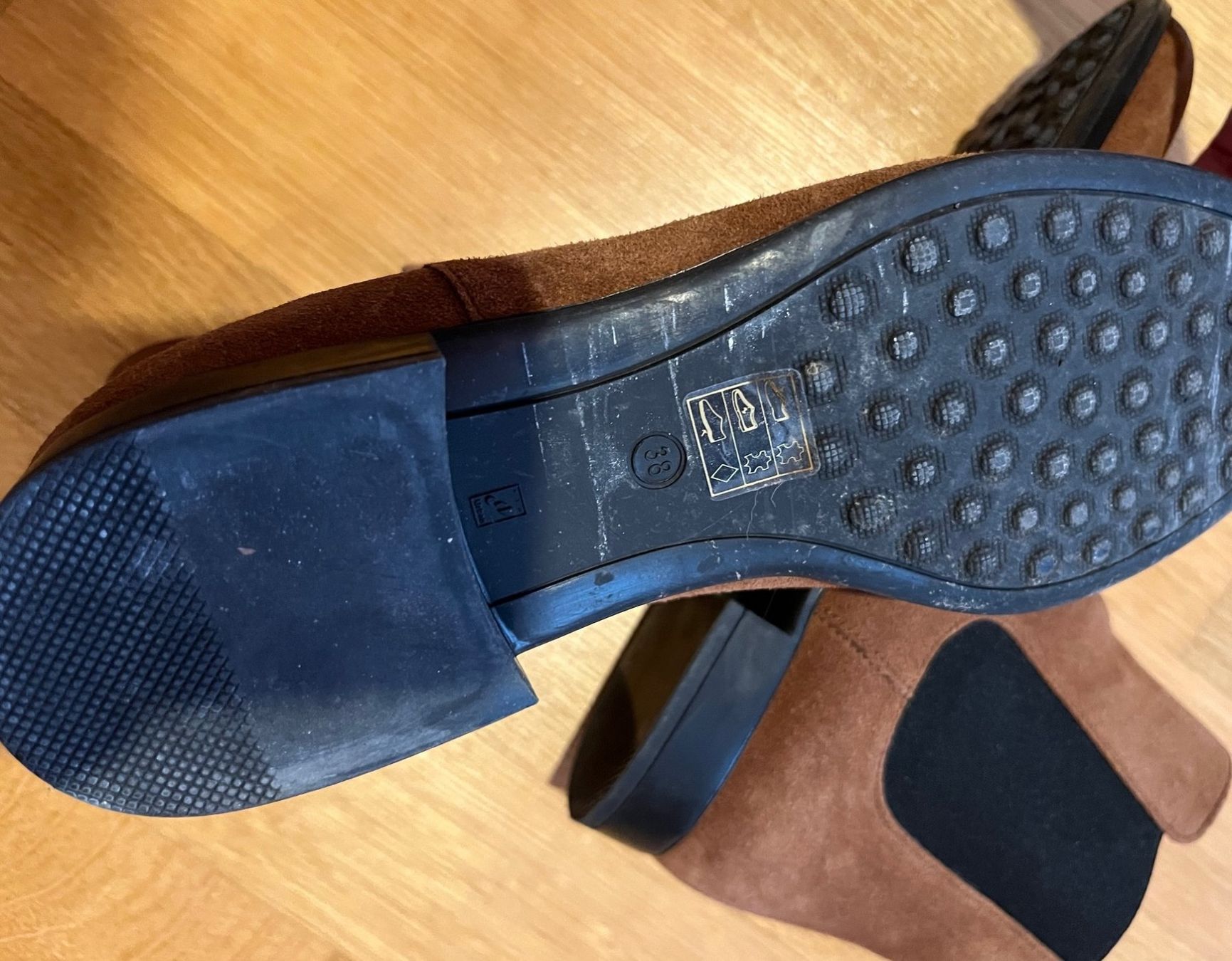 Scarpe da donna: PRETTY BALLERINAS Stiefeletten 38 – Usato da Luzern venduto da Aleoschli 3