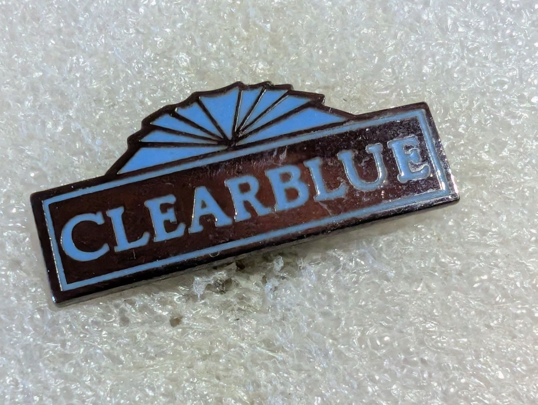 Placchette & Badge: Ansteckpin 125: Clearblue – Usato da Oppligen venduto da Pin-Fall-Shop