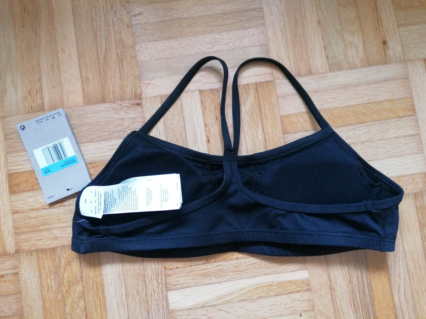 Nike Costumi da bagno & Bikini: Nike Essential Bikini-Oberteil, Grösse M, NEU, mit Etikette – Nuovo e nell'imballaggio originale da Zürich venduto da Kassandra2 1