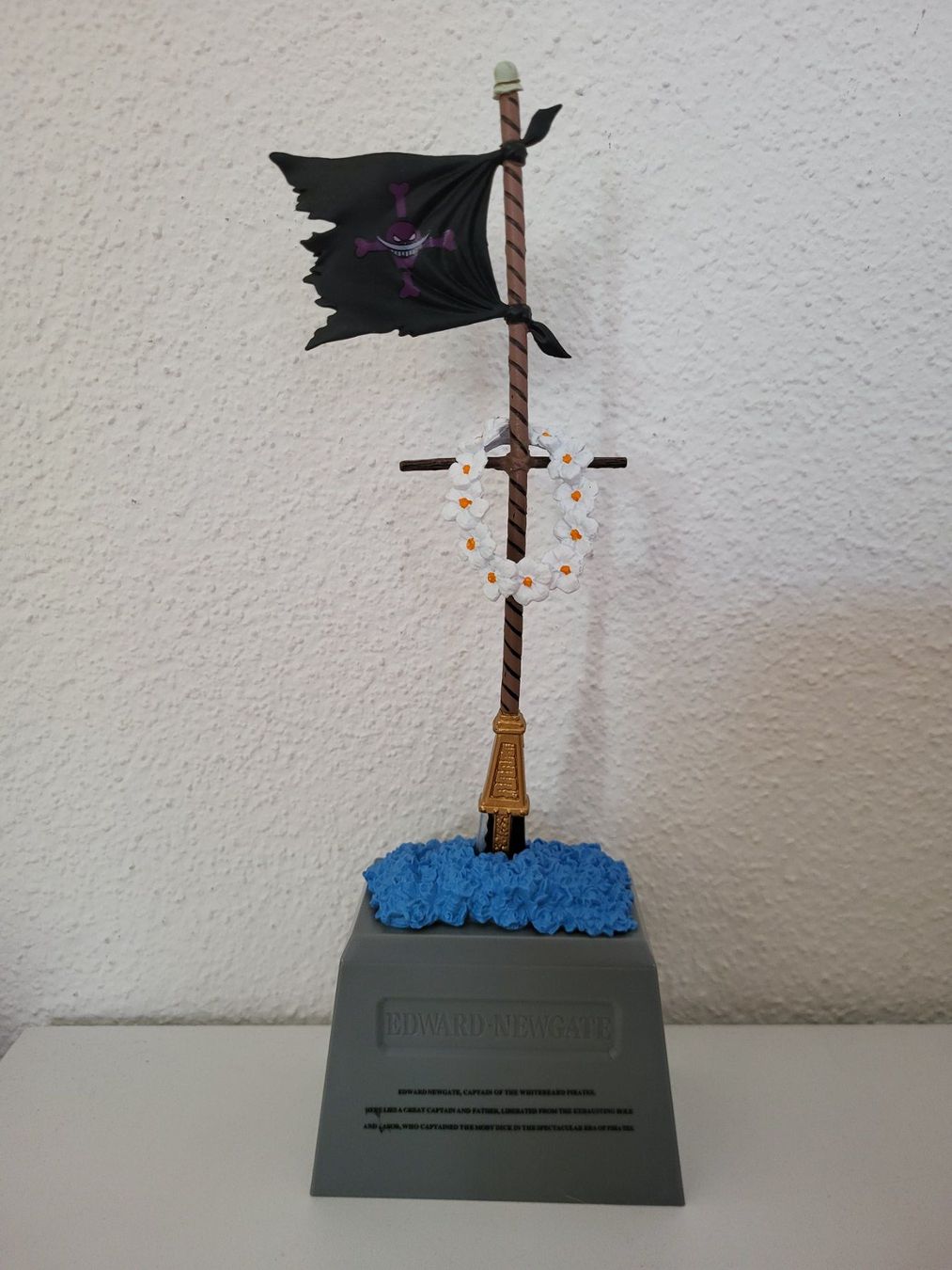 Statuette: One Piece, Grabstein von Edward Newgate – Usato da Urdorf venduto da Monkey_D_Chi