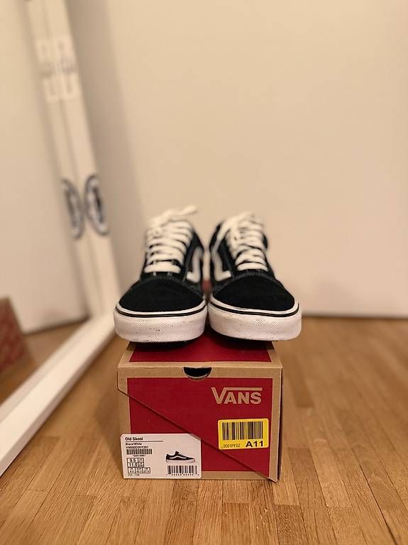 Vans Scarpe da uomo: Vans Old Skool Black & White – Usato da Bussigny venduto da jam_kd2f