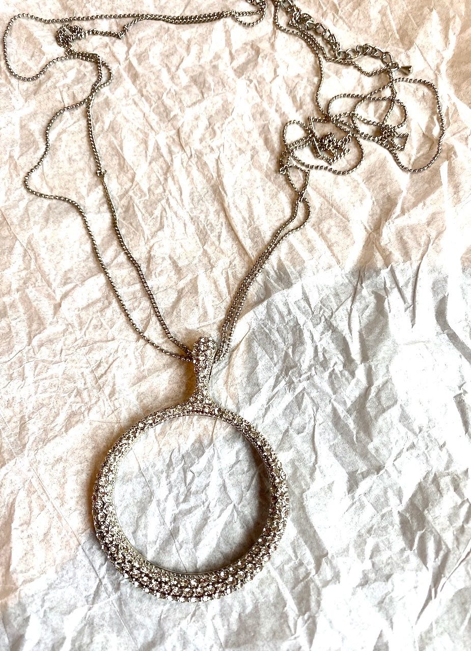 Catenine: Glamouröse Silberkette mit glitzerndem Anhänger – Usato da Uster venduto da ros_pym8