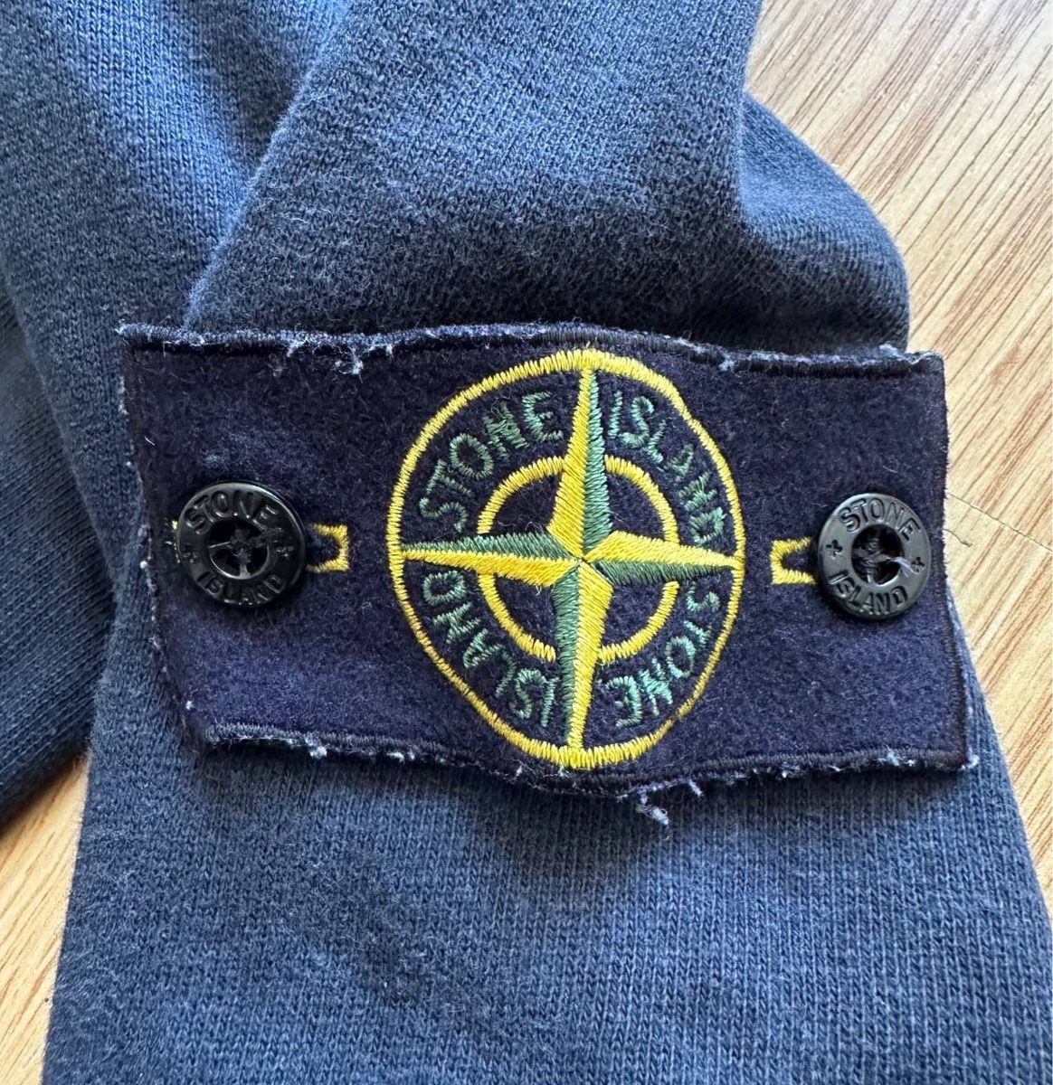 Stone Island Pullover & Sweatshirts: Stone Island Pullover  – Gebraucht aus Pfäffikon ZH von Nataliia. 1