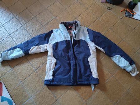 Ski-Jacke und -Hosen