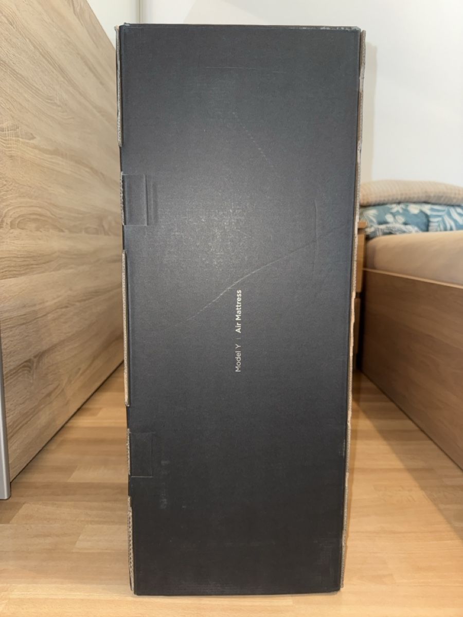 Matratzen: Tesla Model Y Luftmatratze originalverpackt neu – Neu und originalverpackt aus Romanshorn von Bejhan.r 1