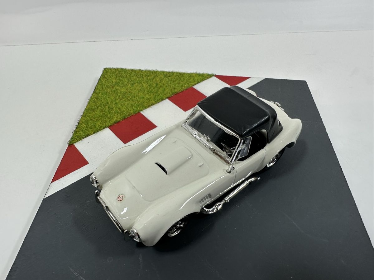 Modellini d'auto: AC Shelby Cobra 1:43, weiss, MODEL BOX – Usato da Zofingen venduto da rf9_x2xt 1