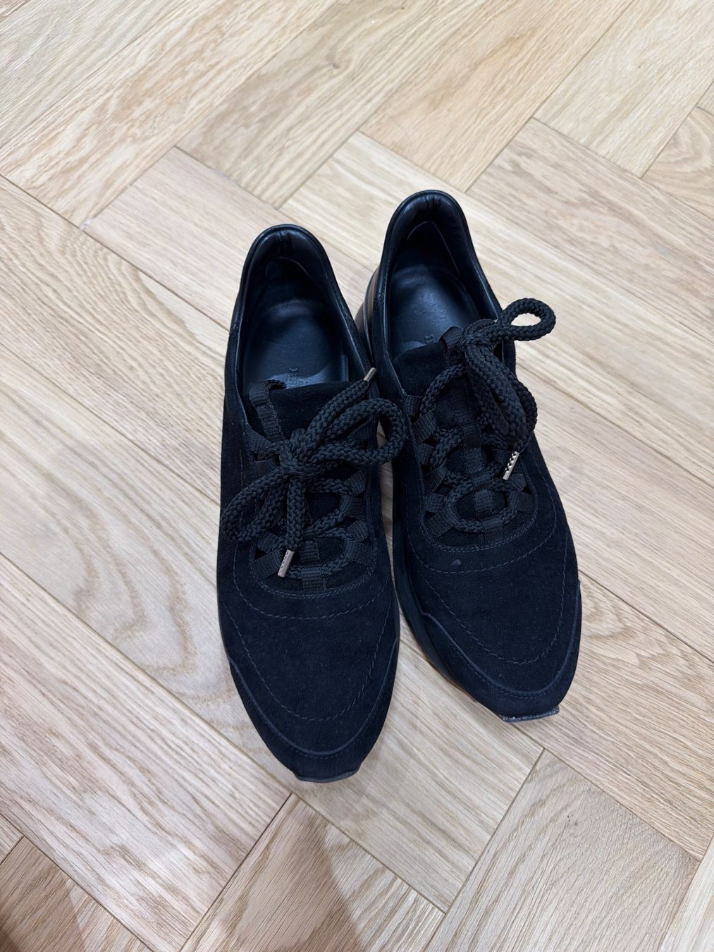 Hermès Damenschuhe: Hermes Wildleder Schwarz Grösse 37 – Gebraucht aus Roggwil TG von est_r5x7 1