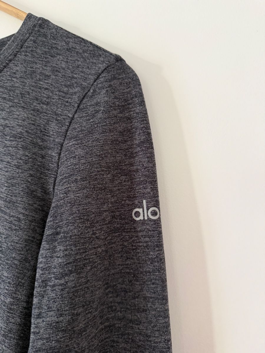 Alo Yoga Tops: Alo Yoga long sleeve – Gebraucht aus Zürich von ajoaxyz 2