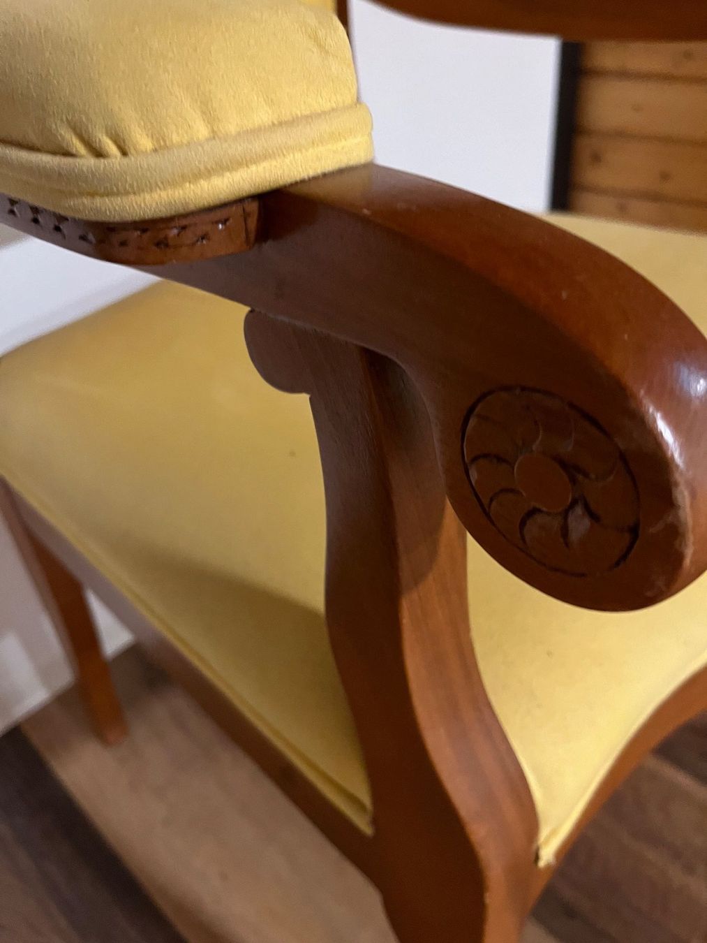 Sedie: Antiker Stuhl mit Armlehne – Usato da Balsthal venduto da Benouk99 2