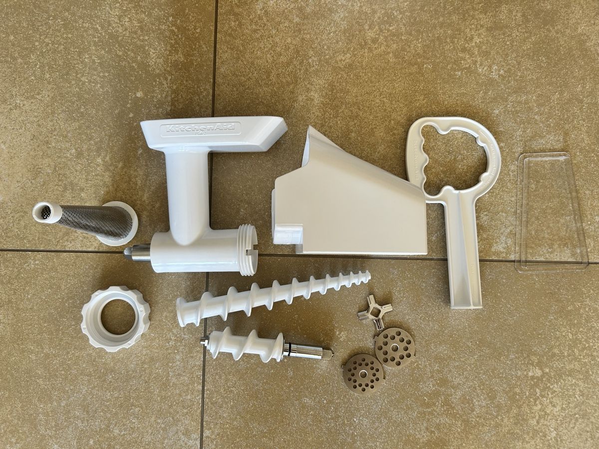 Kitchenaid Küchengeräte: KitchenAid Fleischwolf- und Pürieraufsatz – Neu und originalverpackt aus Langenthal von nic_p7qy 1